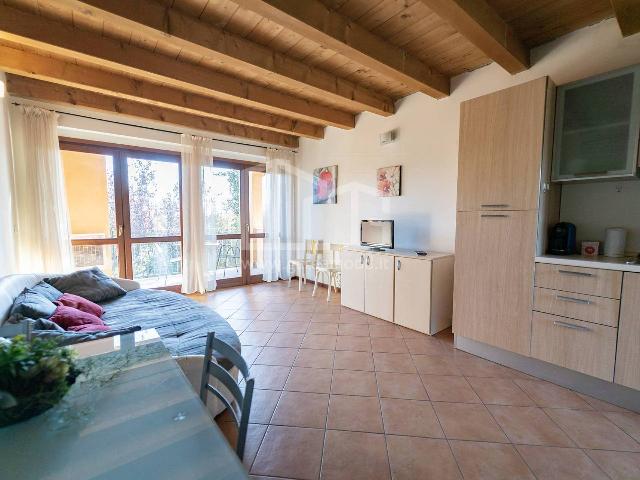 2-room flat in Via Brolo 2, Castelnuovo del Garda - Photo 1