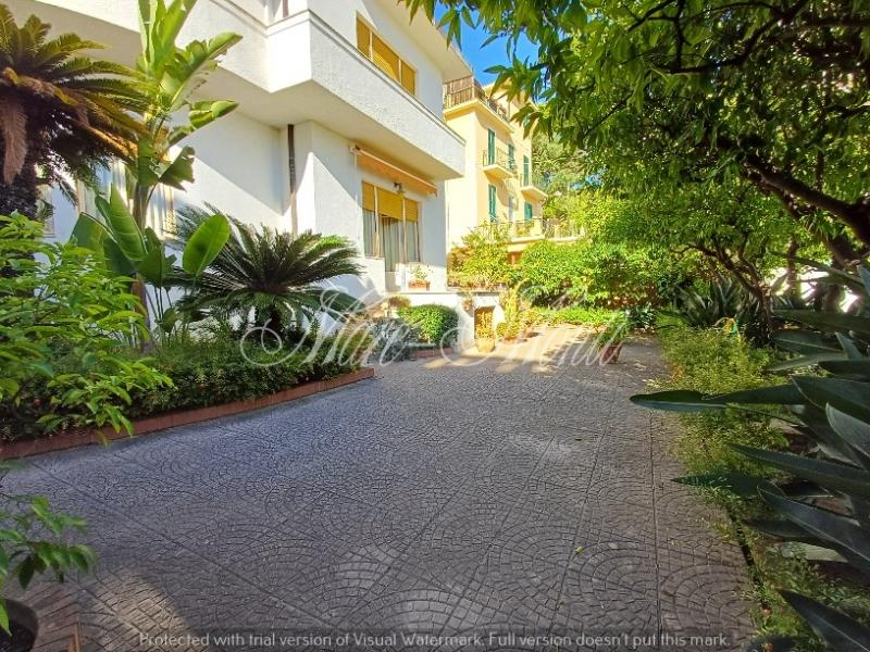 casa indipendente in vendita ad Alassio