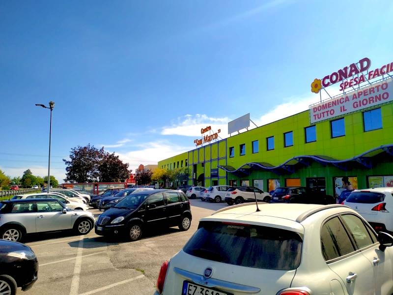 Negozio in Via IV Genova 48, Pozzuolo Del Friuli, {3} - Foto 1
