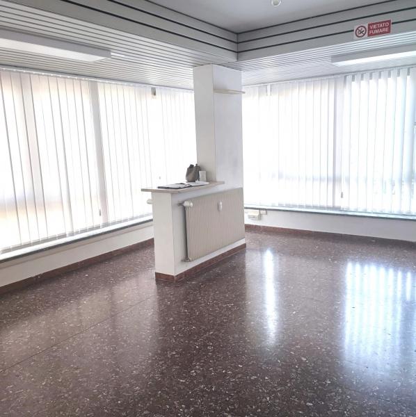 Ufficio in Viale Palmanova, Udine, {3} - Foto 1