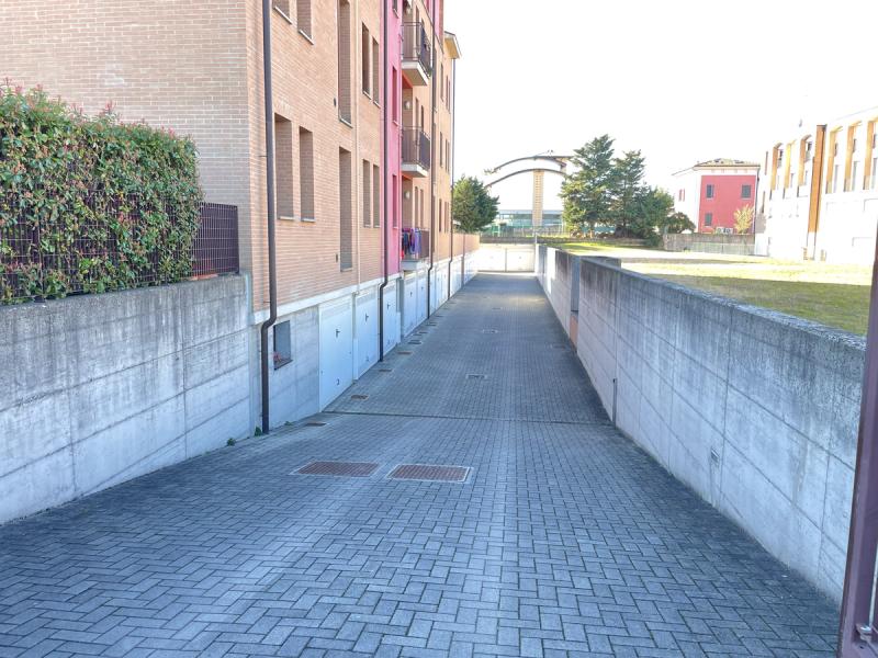 Parcheggio chiuso in , Collecchio - Foto 1