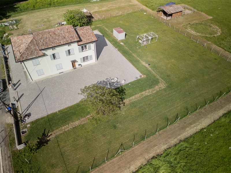 Villa bifamiliare in vendita a Fidenza