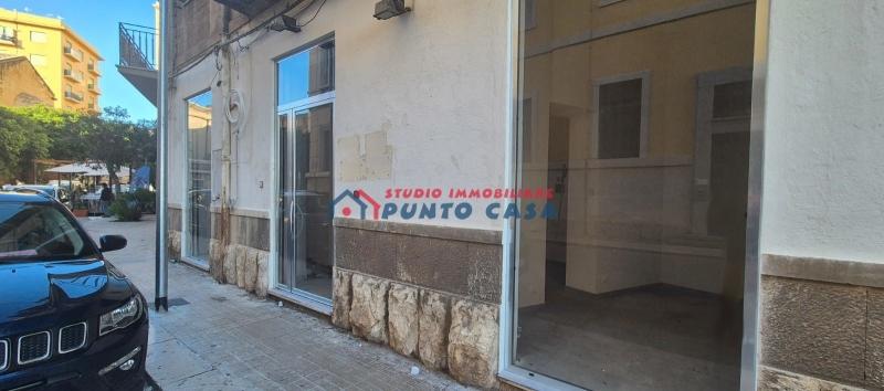 Negozio in Via Ammiraglio Staiti, Trapani, {3} - Foto 1