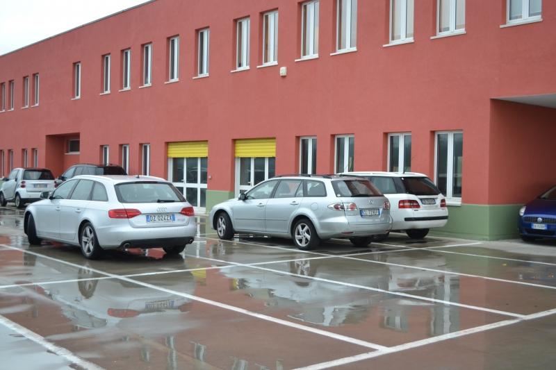 Palazzina commerciale in Cisano sul Neva, Cisano Sul Neva, {3} - Foto 2