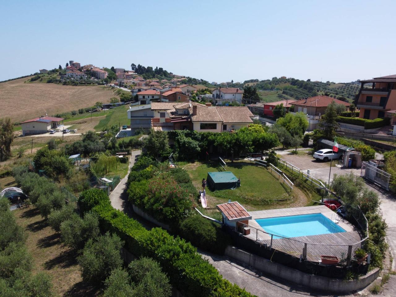 Villa in vendita a Roseto Degli Abruzzi