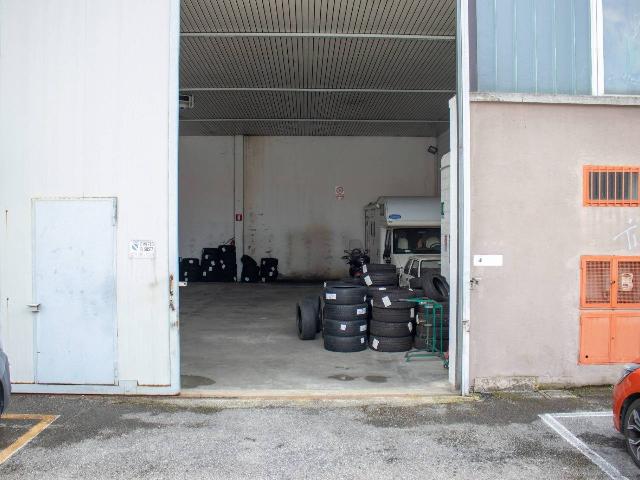 Industrial shed in {3}, Via Cascina Olearia 4 - Photo 1