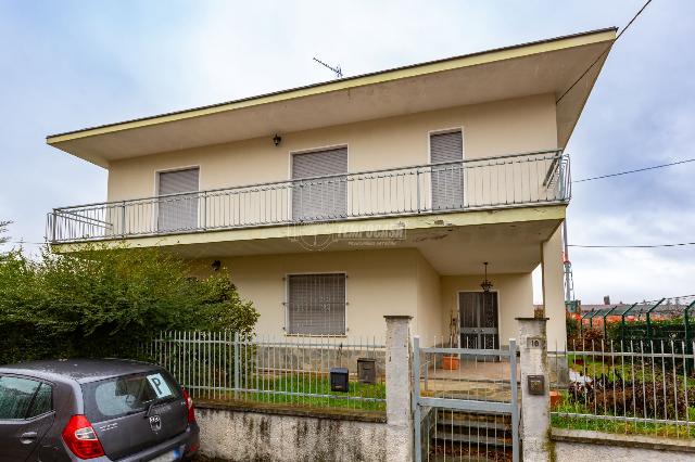 Mansion in Via Moriondo, Chieri - Photo 1