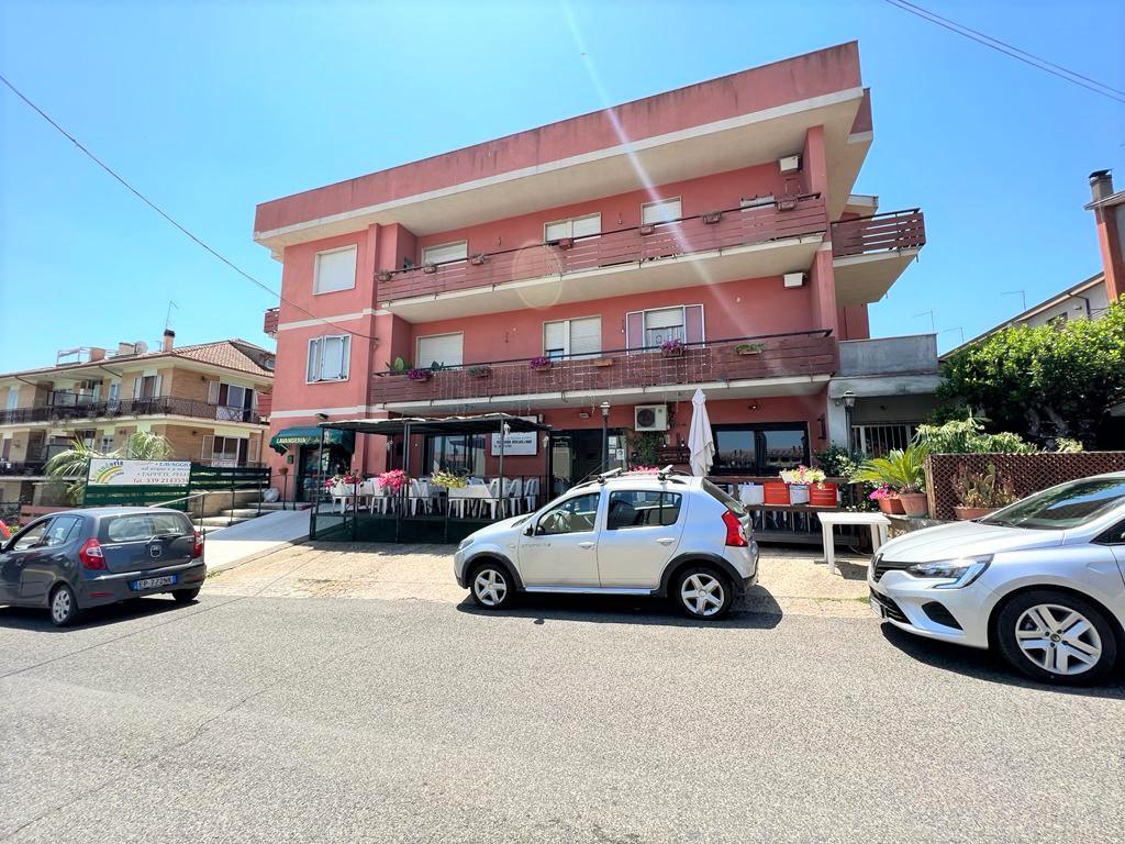 Pizzeria in Via Aldo Moro, Nepi, {3} - Foto 2