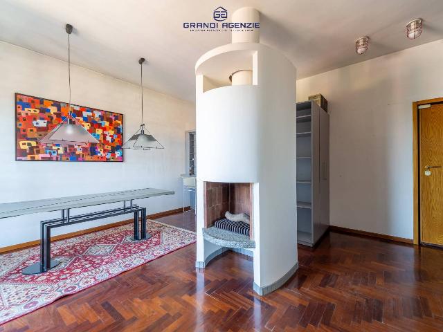 Penthouse in Via Sassari, Parma - Photo 1