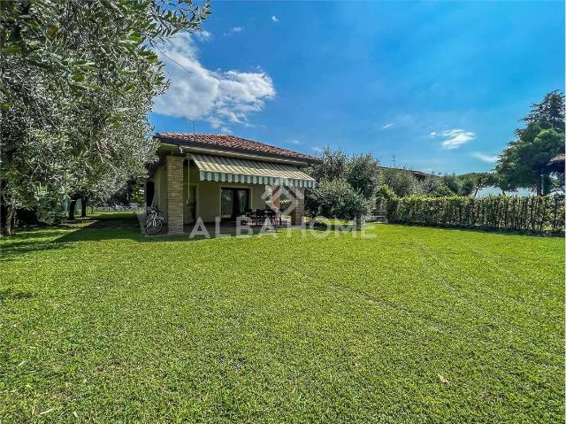 Villa in Via Italo Barbieri, 40, Padenghe sul Garda - Foto 1