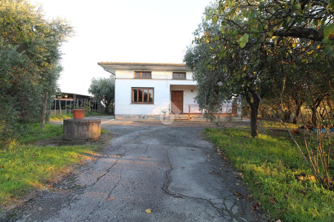 Villa in vendita a Lamporecchio