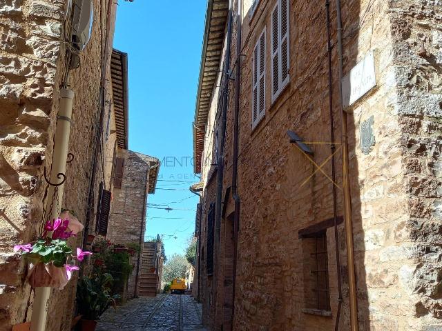 Casa indipendente in Via Povera Vita 5, Spello - Foto 1