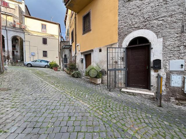 2-room flat in Via 24 Maggio, Genazzano - Photo 1