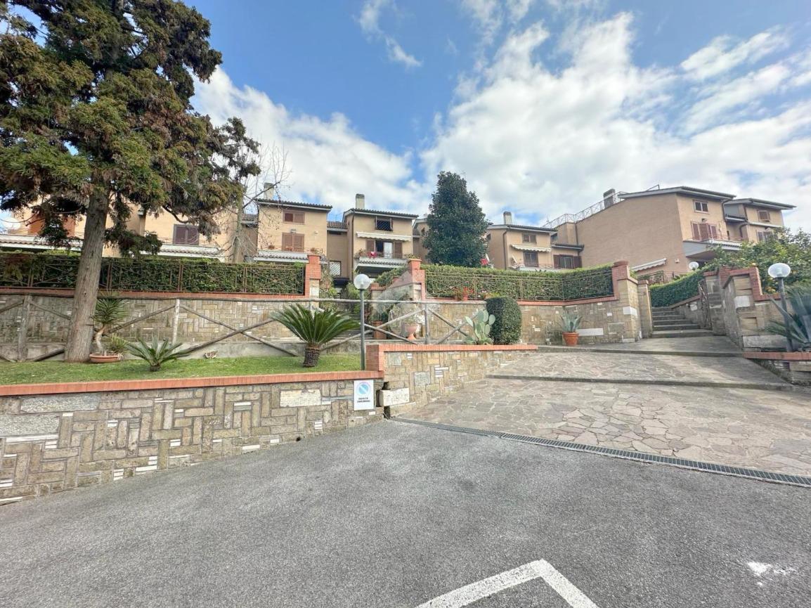 Villa a schiera in vendita a Velletri