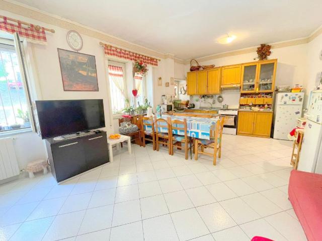 4-room flat in Via della Stamperia 34, Velletri - Photo 1