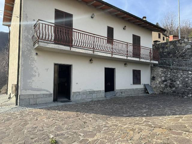 Villa in Località Croce di Stazzana Colle 38, Castelnuovo di Garfagnana - Foto 1