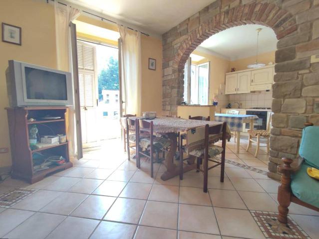 4-room flat in Via Nicola Fabrizi 49, Castelnuovo di Garfagnana - Photo 1