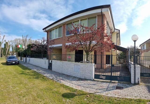 Terraced house in Via dei Galeoni, Comacchio - Photo 1