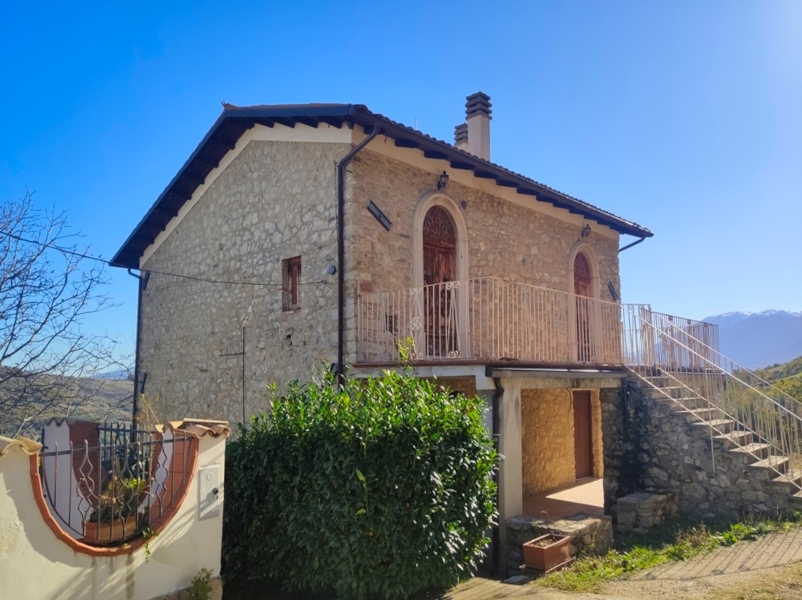 Villa bifamiliare in vendita a Corvara