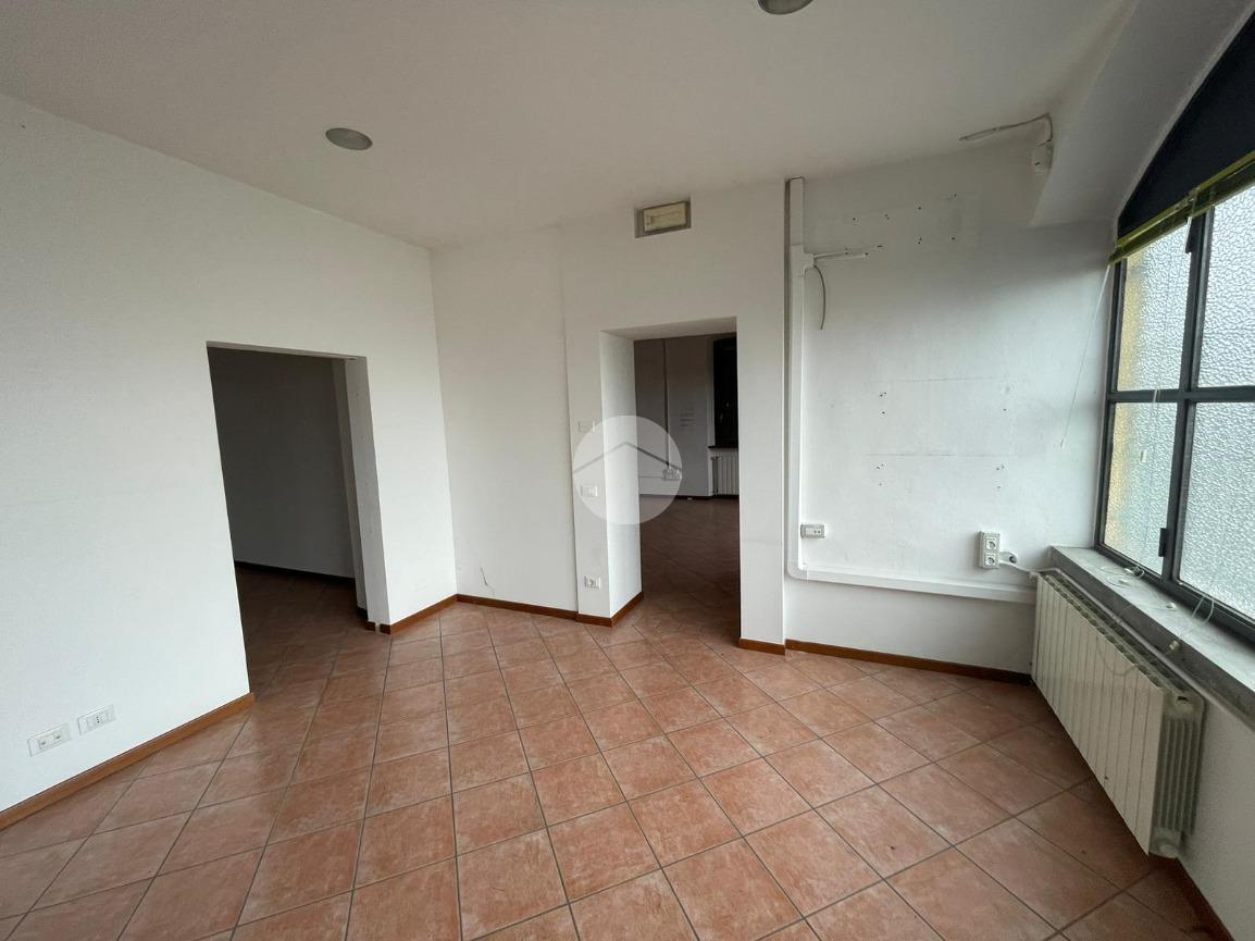 Ufficio in Via Pietro Rovelli, Bergamo, {3} - Foto 1
