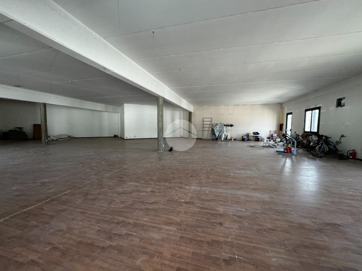 Negozio in Via Glera 20, Villa Di Serio, {3} - Foto 2
