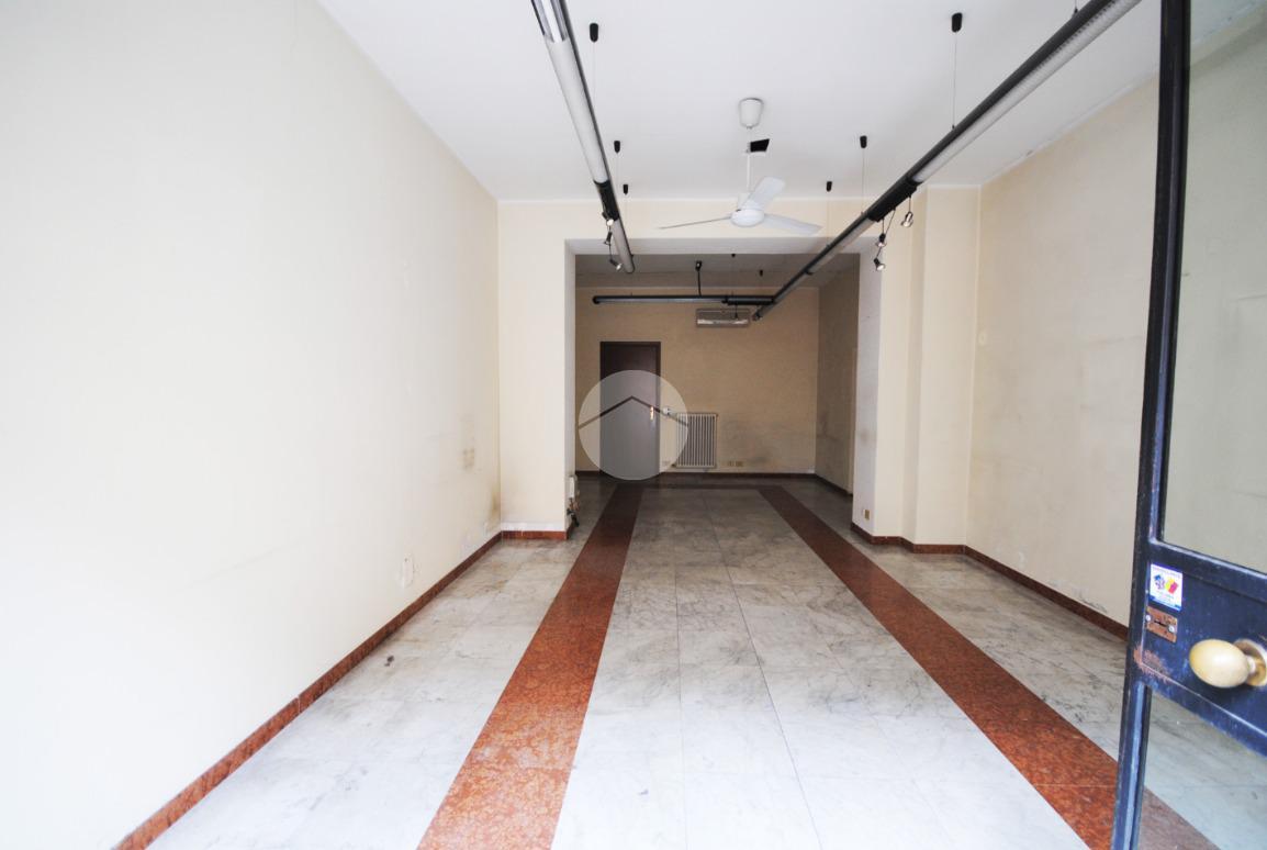 Negozio in Via Borgo Palazzo, Bergamo, {3} - Foto 1