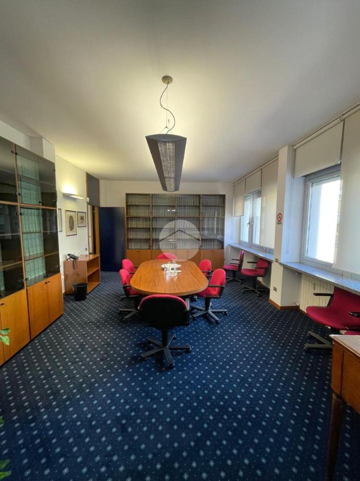 Ufficio in Via Giovanni Pascoli, Bergamo, {3} - Foto 1