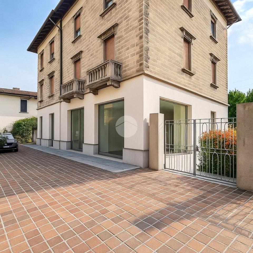 Negozio in Via S. Giorgio 14, Bergamo, {3} - Foto 1