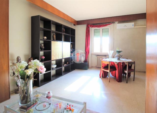 3-room flat in Via Eugenio Chiesa, Terni - Photo 1