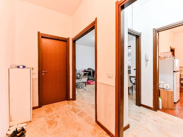 Vierzimmerwohnung in Via Sporting Mirasole 45, Opera - Foto 1