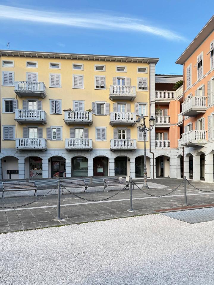 Negozio in Viale Luporini, Lucca, {3} - Foto 2
