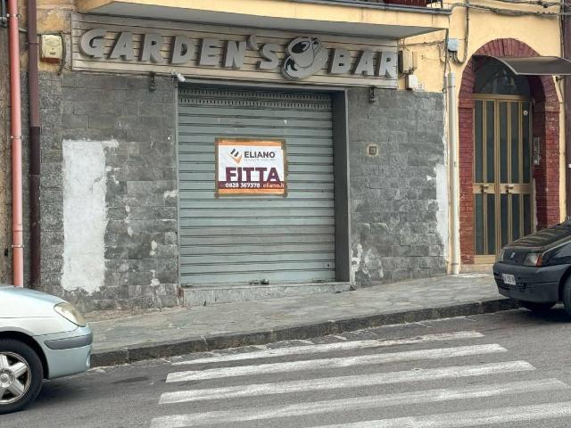 Negozio in Via Giovan Battista Vignola, Eboli - Foto 1