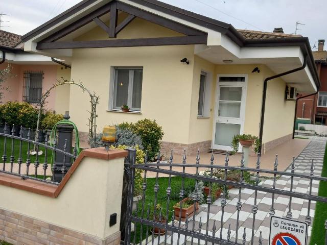 Terraced house in Via Sandro Pertini, Lagosanto - Photo 1