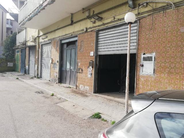 Negozio in Strada Comunale dei Cavoni, Casoria - Foto 1