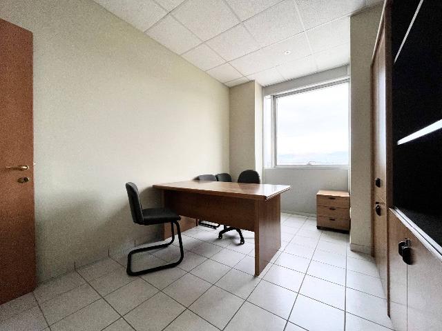 Shared office in {3}, Strada Provinciale Asse Attrezzato di Frosinone - Photo 1