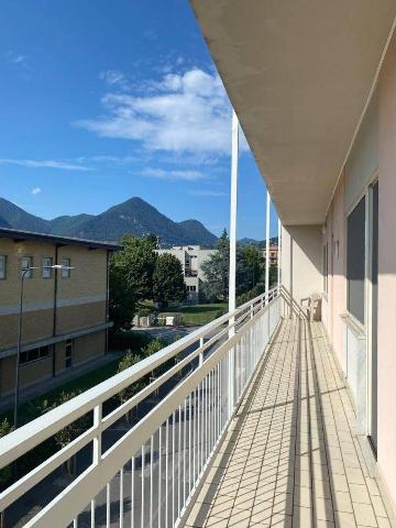 4-room flat in Via Cesare Battisti 13, Erba - Photo 1