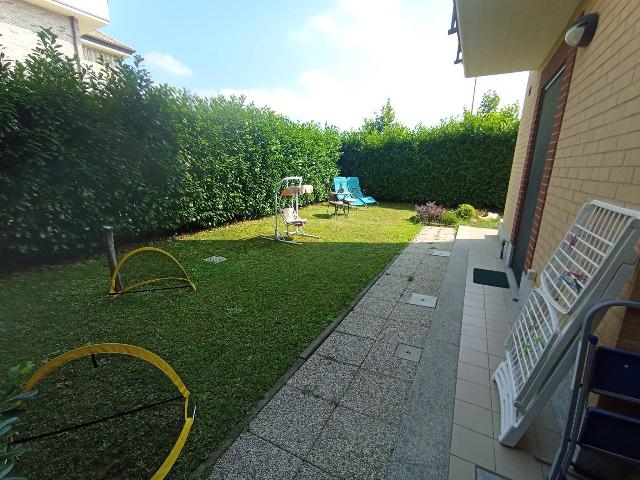 4-room flat in Via Cristoforo Colombo 51, Caselle Torinese - Photo 1