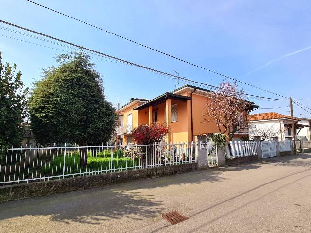 Villa in Via Tommaso Grossi 9, Canegrate - Foto 1