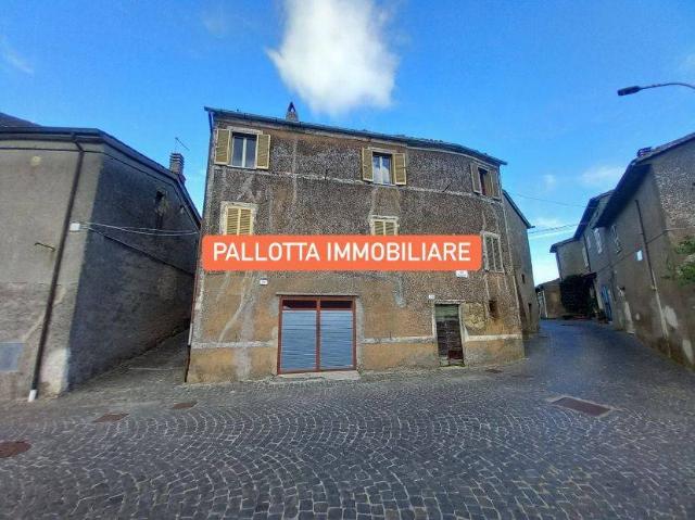 3-room flat in Piazza del Lavoro, Valentano - Photo 1