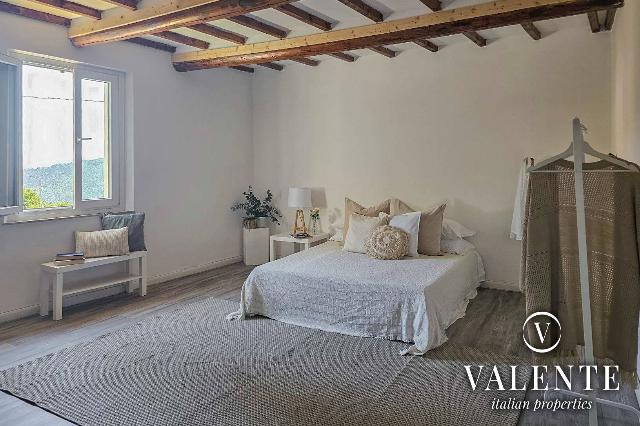 4-room flat in Piazza Roma, Massa e Cozzile - Photo 1