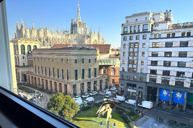 Office in Piazza Armando Diaz, Milano - Photo 1