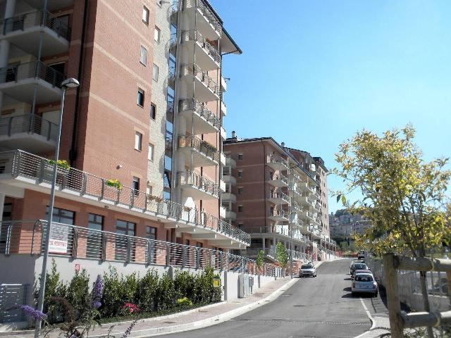 Garage or car box in Via Gaetano Scardocchia, Campobasso - Photo 1