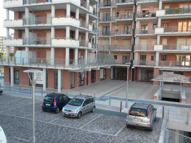 Garage or car box in Via Gaetano Scardocchia, Campobasso - Photo 1