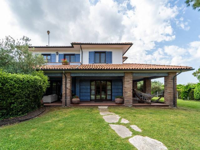 Villa in Via Pasubio 73c, Cecina - Foto 1