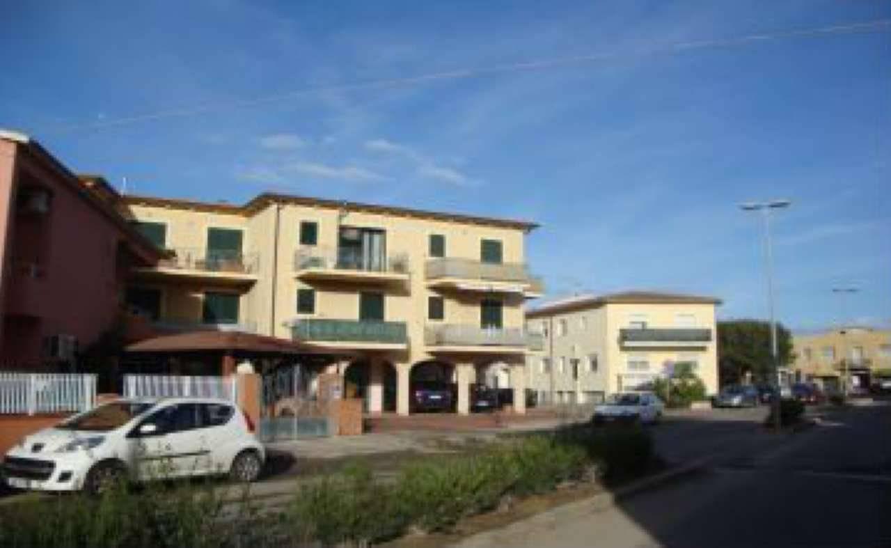 Negozio in Via Alcide De Gasperi, Valledoria, {3} - Foto 1