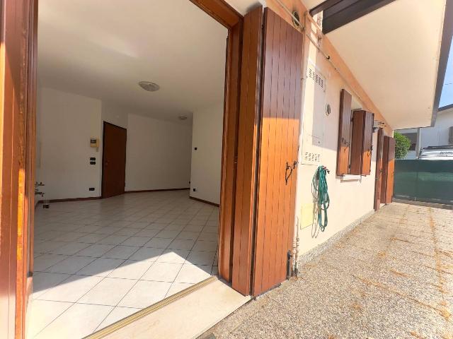 3-room flat in Via Cesare Battisti 86, Carbonera - Photo 1