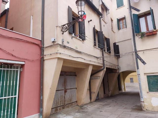 Garage or car box, Chioggia - Photo 1