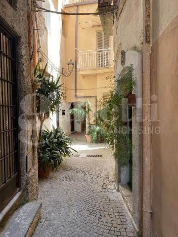 4-room flat in {3}, Vicoletto Capocastello 4 - Photo 1