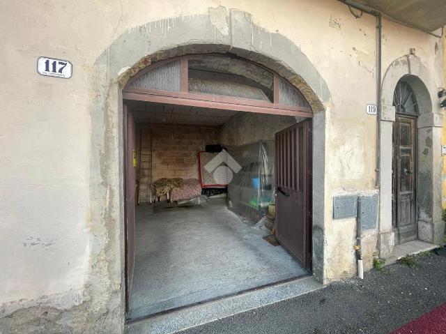 Garage or car box in Via Capodimonte, Marta - Photo 1