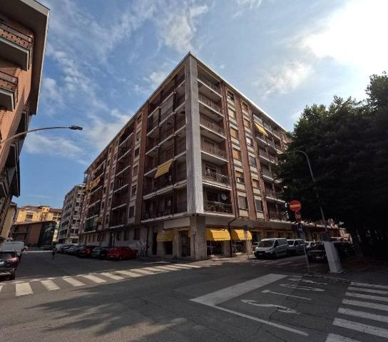 Apartament in Via Edoardo Calandra 6, Chivasso - Photo 1